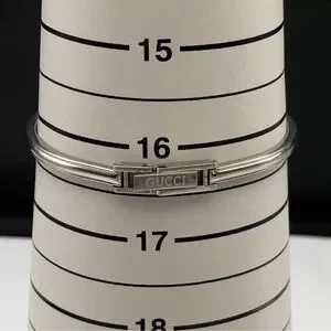 GUCCI Luxury Watch Absolutely Gorgeous! set in Silver Gucci | Accessories | Gucci Luxury Watch Absolutely Gorgeous  main image 3